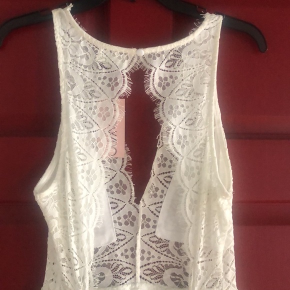 Lace romper size large - Picture 3 of 6